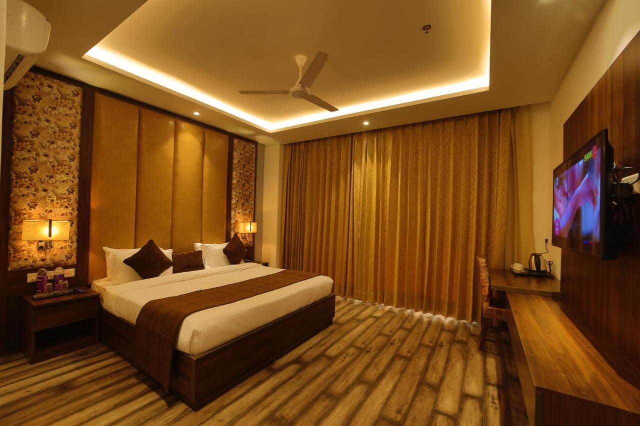 Hotel The Vilana A Unit Of Jg Developers Rishīkesh Exterior foto